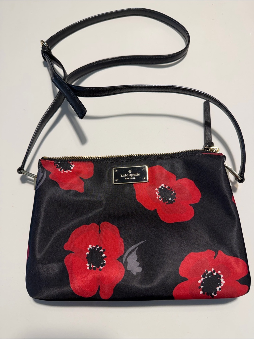 Kate Spade Wilson Road Poppy Floral Nylon Crossbody Shoulder Bag Black Red